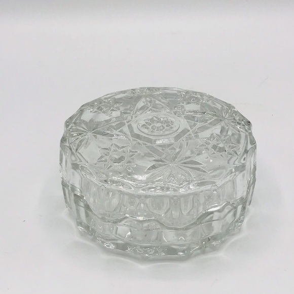 Vintage Anchor Hocking precut clear round puff box with lid. - Picture 8 of 11